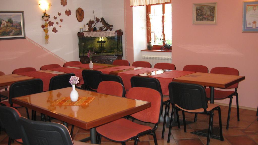 Tourist Farm Dujceva Domacija Villa Vremski Britof Bagian luar foto