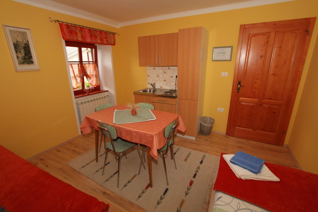 Tourist Farm Dujceva Domacija Villa Vremski Britof Bagian luar foto